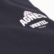 Laden Sie das Bild in den Galerie-Viewer, Agnes Viertel Hoodie
